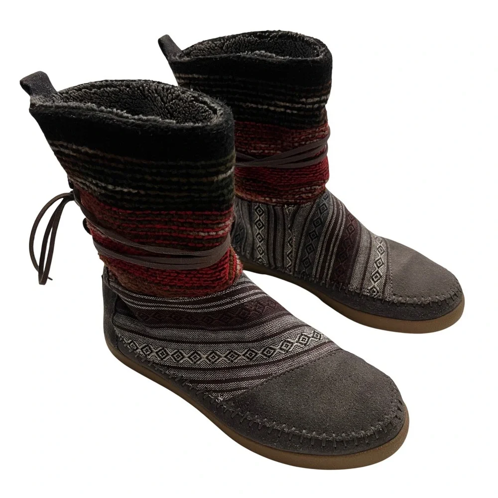 TOMS Nepal Boots Grey Suede Woven Tapestry Faux Fur Lining Mid Calf Size 7